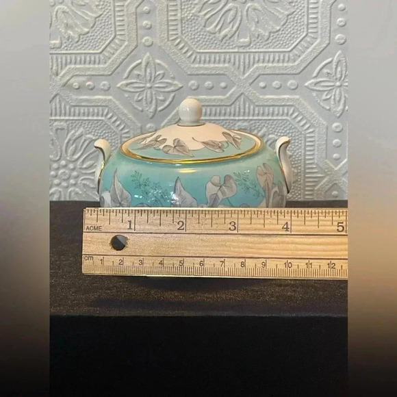 Wedgwood Bone China Buxton Turquoise with Gold Rim Creamer and Sugar Set - Picture 13 of 13